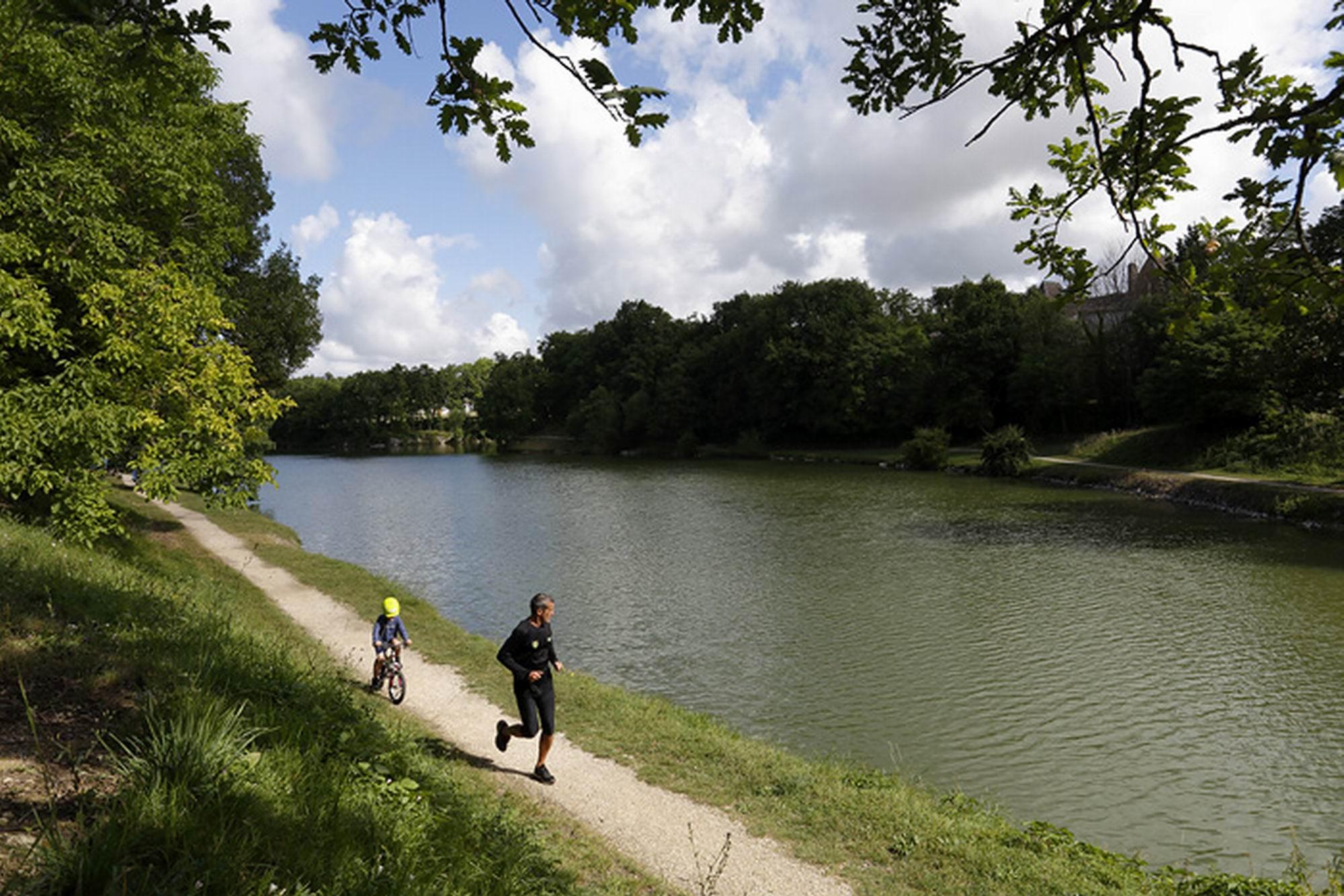 Résidence Lac Mondésir Monflanquin Esterno foto