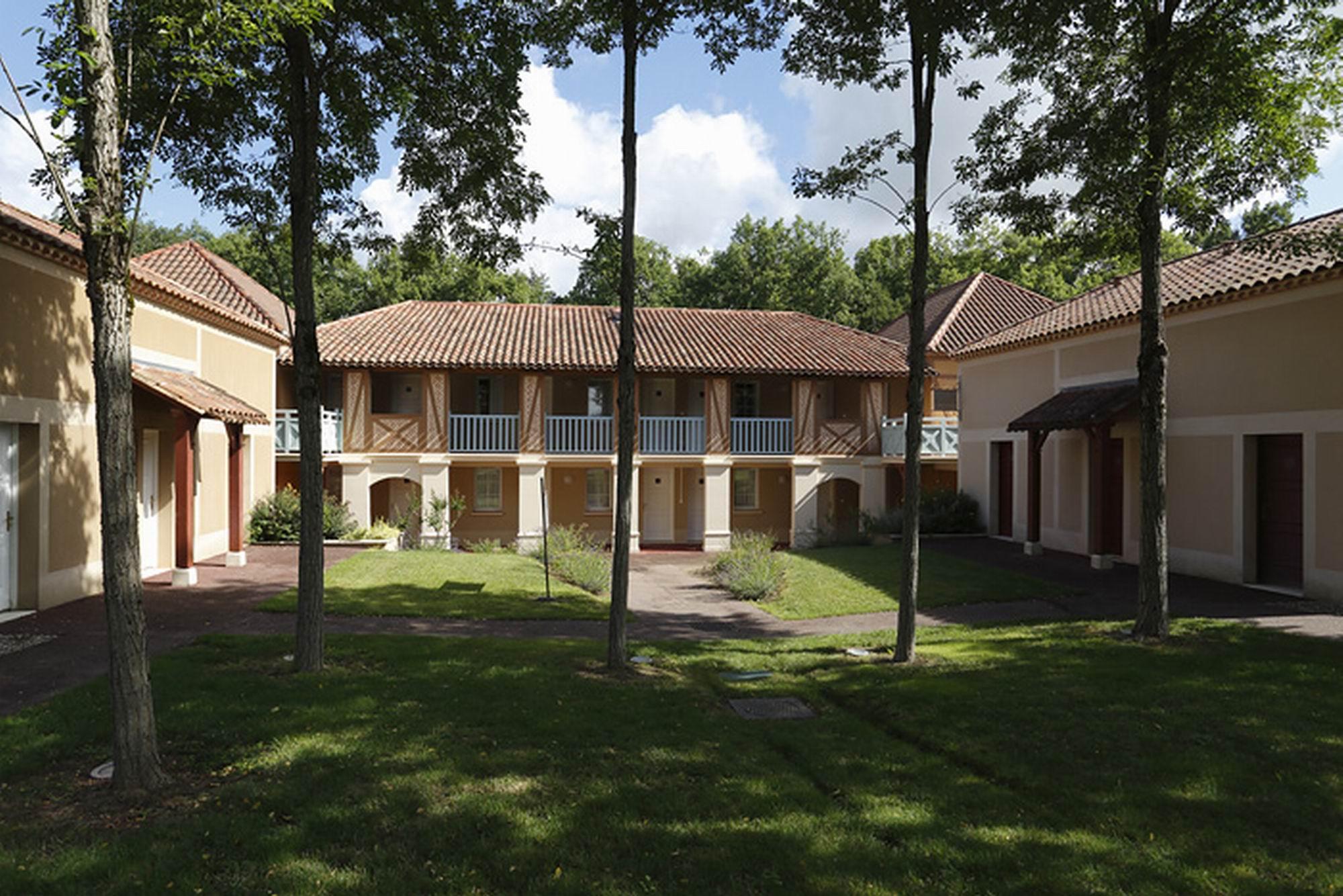 Résidence Lac Mondésir Monflanquin Esterno foto